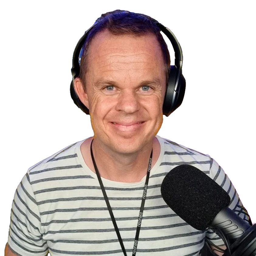 Anders Jensen med headset og mikrofon, klar til at undervise